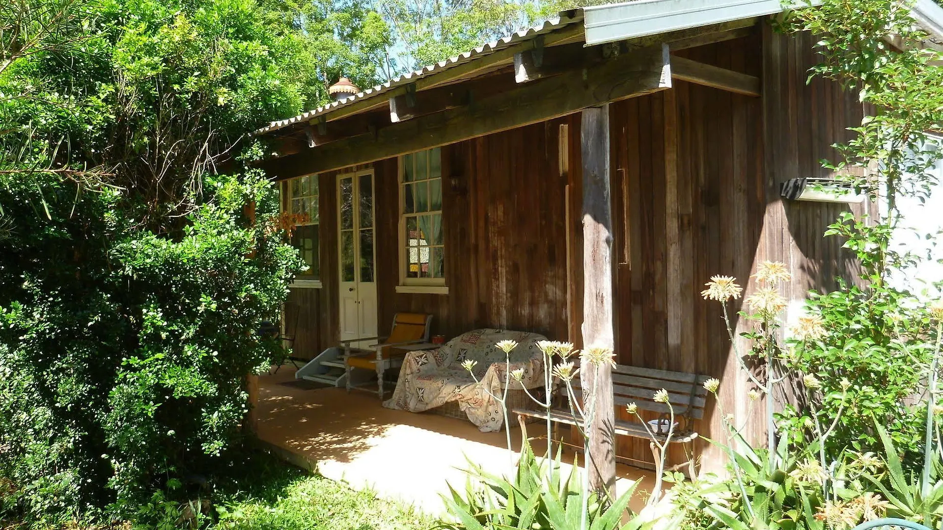 Farm stay Noosa Pomona Retreat Villa Sunshine Coast